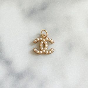 18mm Chanel Mini Pearl Zipper Pull Button Stamped